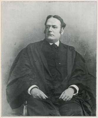 Portrait Edward Douglass White, Jr. in 1905, then associate justice on the U.S. Supreme Court.