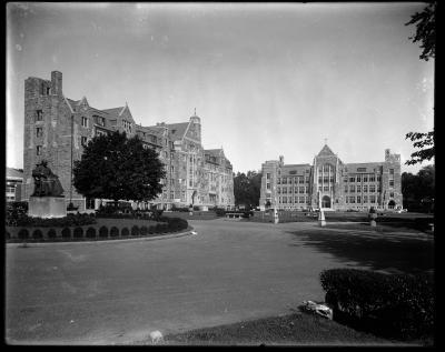 The John Carroll statue, Copley Hall, and White-Gravenor Hall in 1933